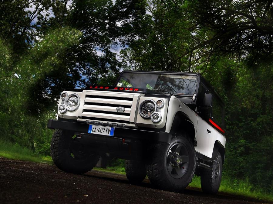  Land Rover Defender 90 by Aznom 2010 года  (фото 35 из 43)